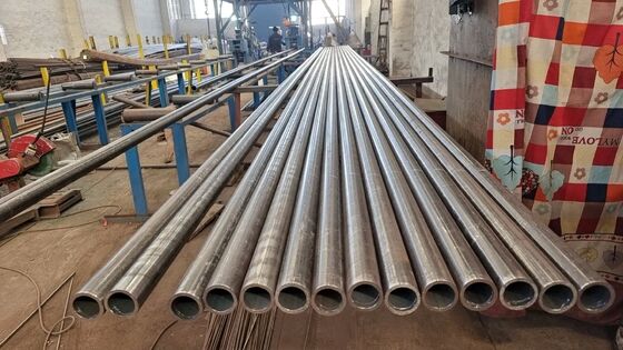 أنابيب معدلة بالفولاذ الكربوني