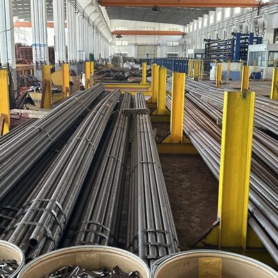 أنبوب الأنابيب غير الملحومة من الفولاذ الكربوني ASTM TP304/304L/316/316L